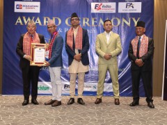 भिजनरी स्कुल लिडर अवार्डबाट विनोद कुमार कोइराला सम्मानित