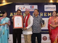 रमन भट्टराईलाई इन्स्पिरेसनल स्पिकर अफ द इयर अवार्ड