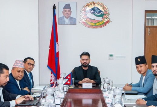 शिक्षा क्षेत्रमा सुधारका लागि सरकारको प्रतिबद्धता: विद्यालय शिक्षा निःशुल्क र अनिवार्य बनाइने