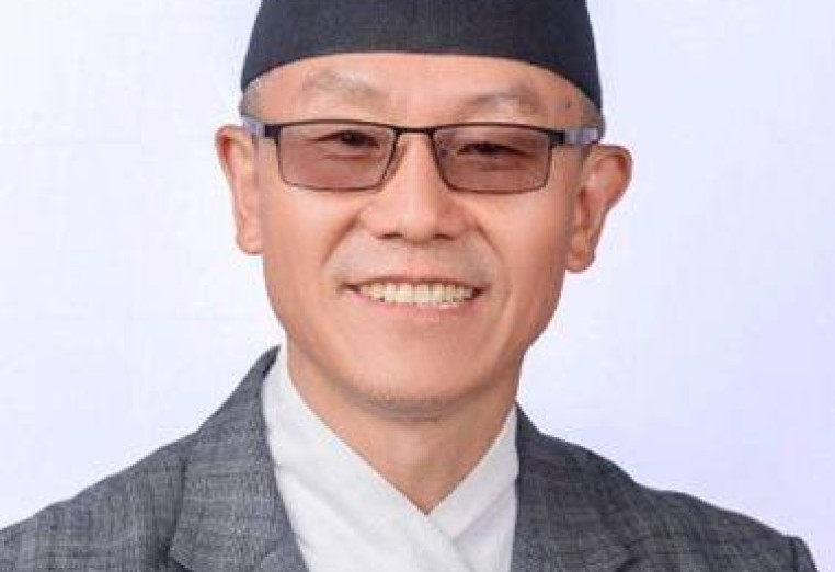 कविता : हराएका सपना र सिंहदरबार